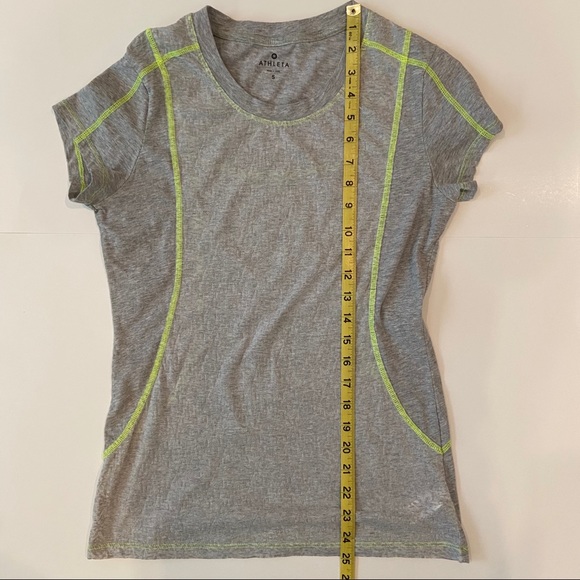 Athleta Challenger Gray Heathered Tee Shirt.  Size Small. EUC - Picture 5 of 9
